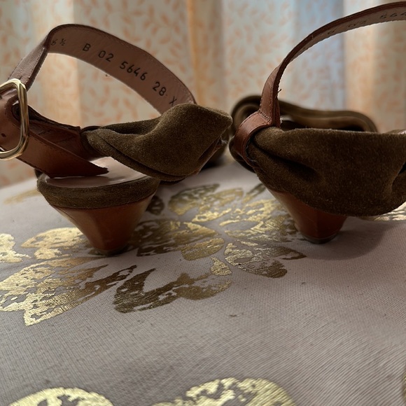 Robert Clergerie Harver Suede Sandal - Picture 3 of 6